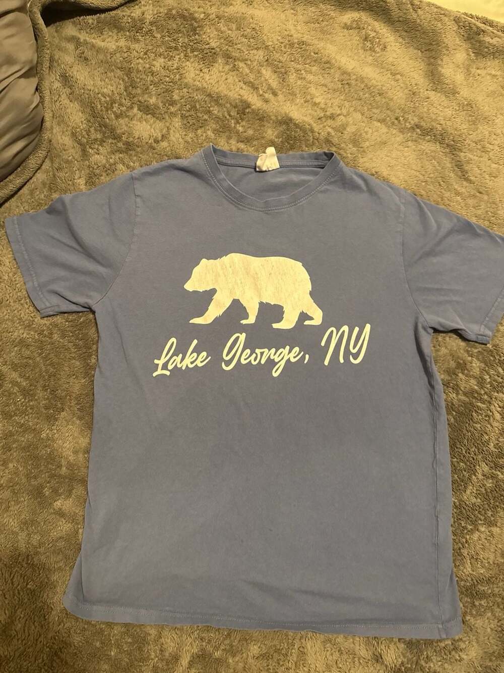 Southern Spirit Lake George NY Bear Graphic T-Shirt Blue Size M